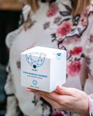 Krem Blue Diamond Colway w niebieskim słoiczku – luksusowa pielęgnacja przeciwstarzeniowa.